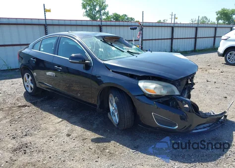 2012 Volvo S60 T5 z USA, uszkodzony, nr VIN YV1622FSXC2145297